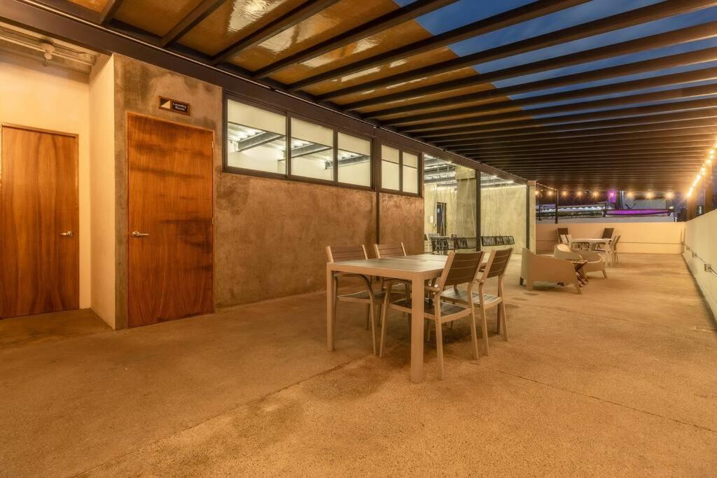 L204 2bdrm 1bath Fits 6 Ac Rooftop